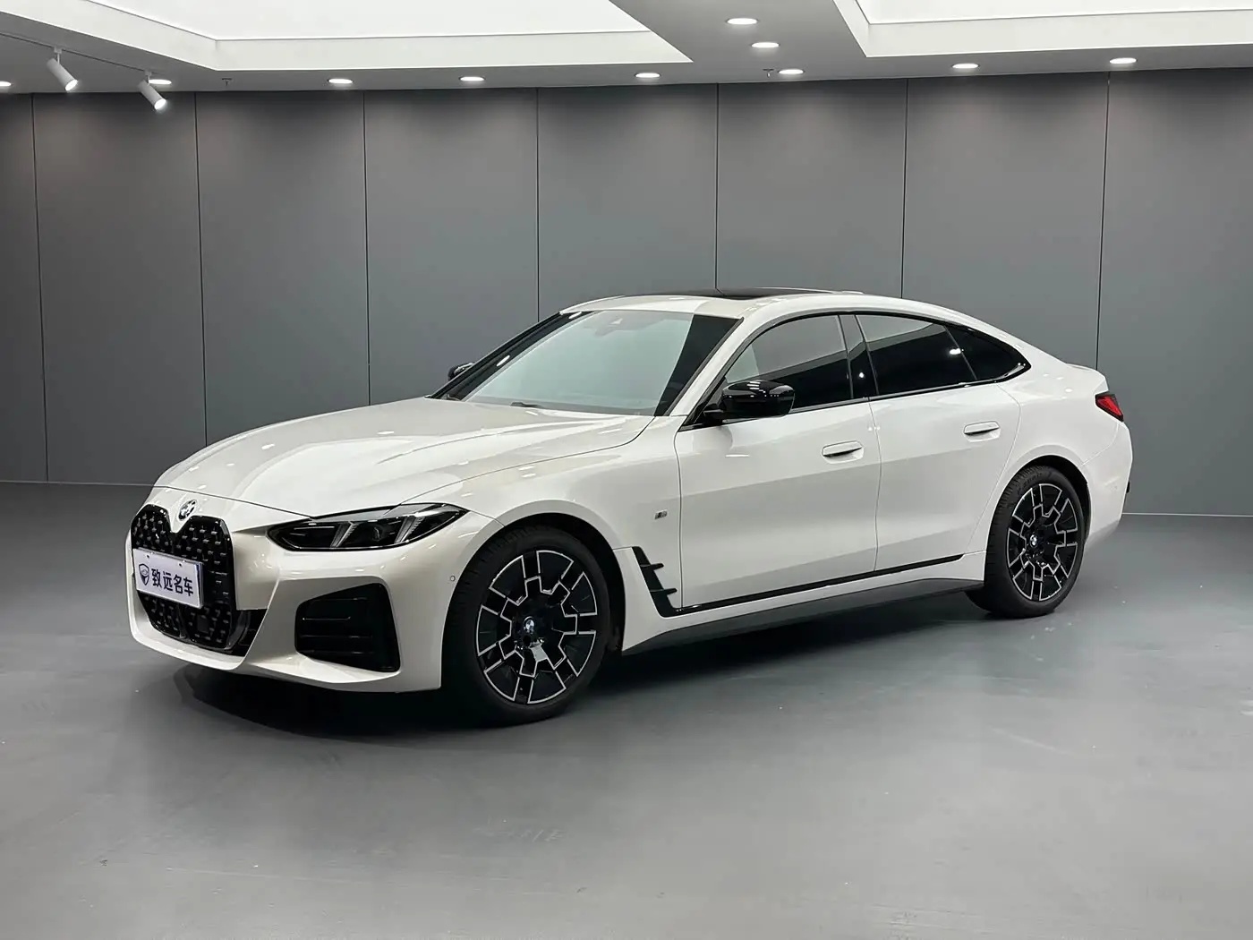 BMW 4 Series 2026 — Фото 1/20