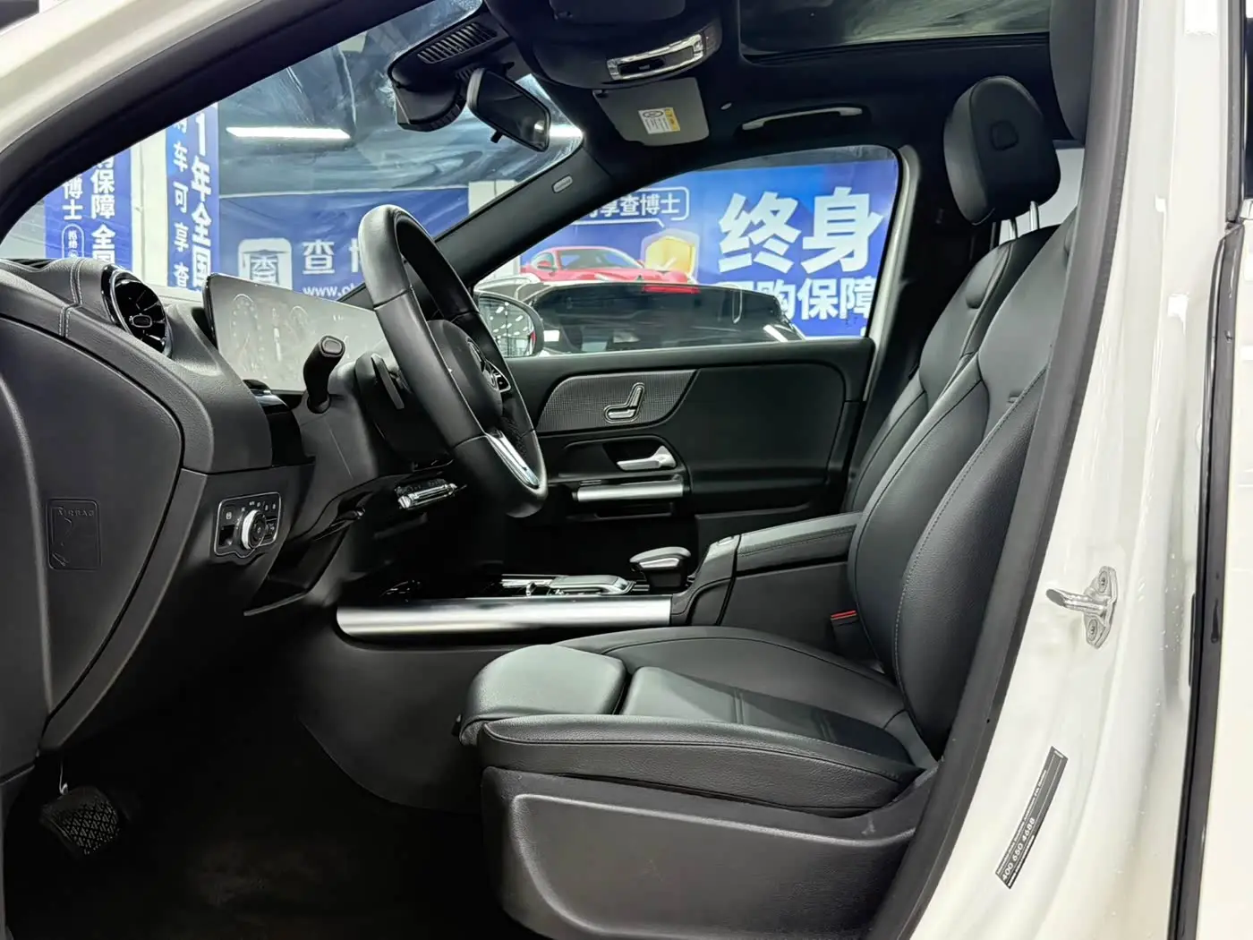 Mercedes-Benz GLA 2022 — Photo 14/20
