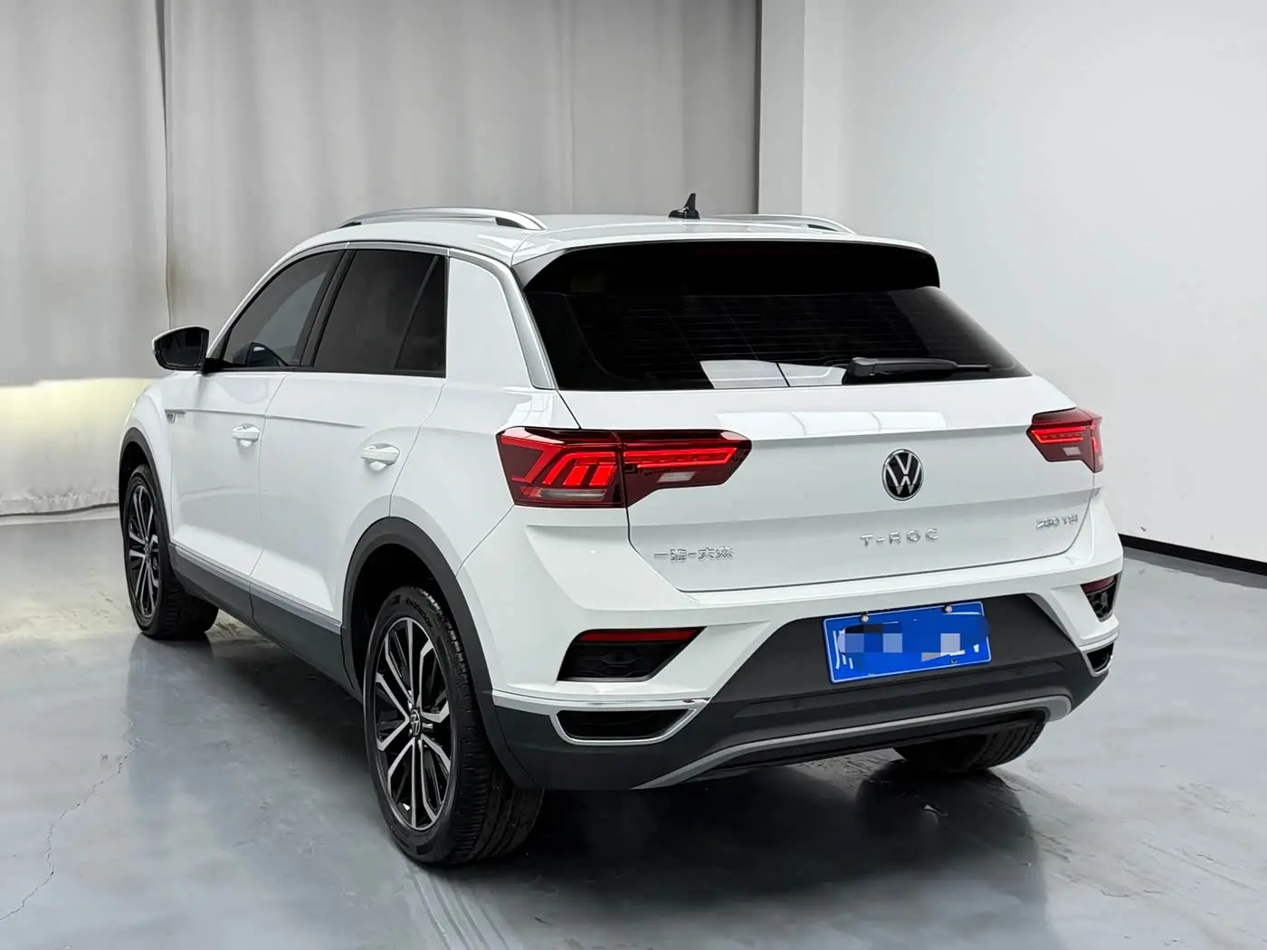 Volkswagen T-ROC 2022 — Photo 15/17