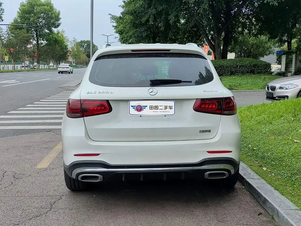 Mercedes-Benz GLC 2022 — Photo 5/11