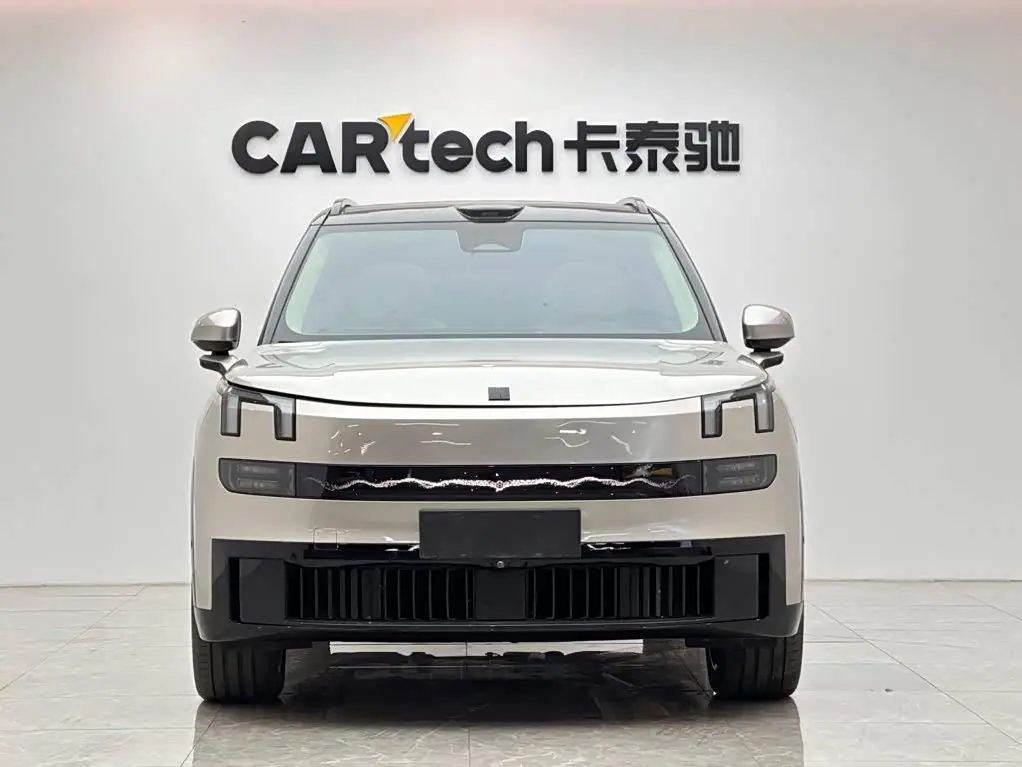 Lynk & Co 900 2025 — Photo 7/18