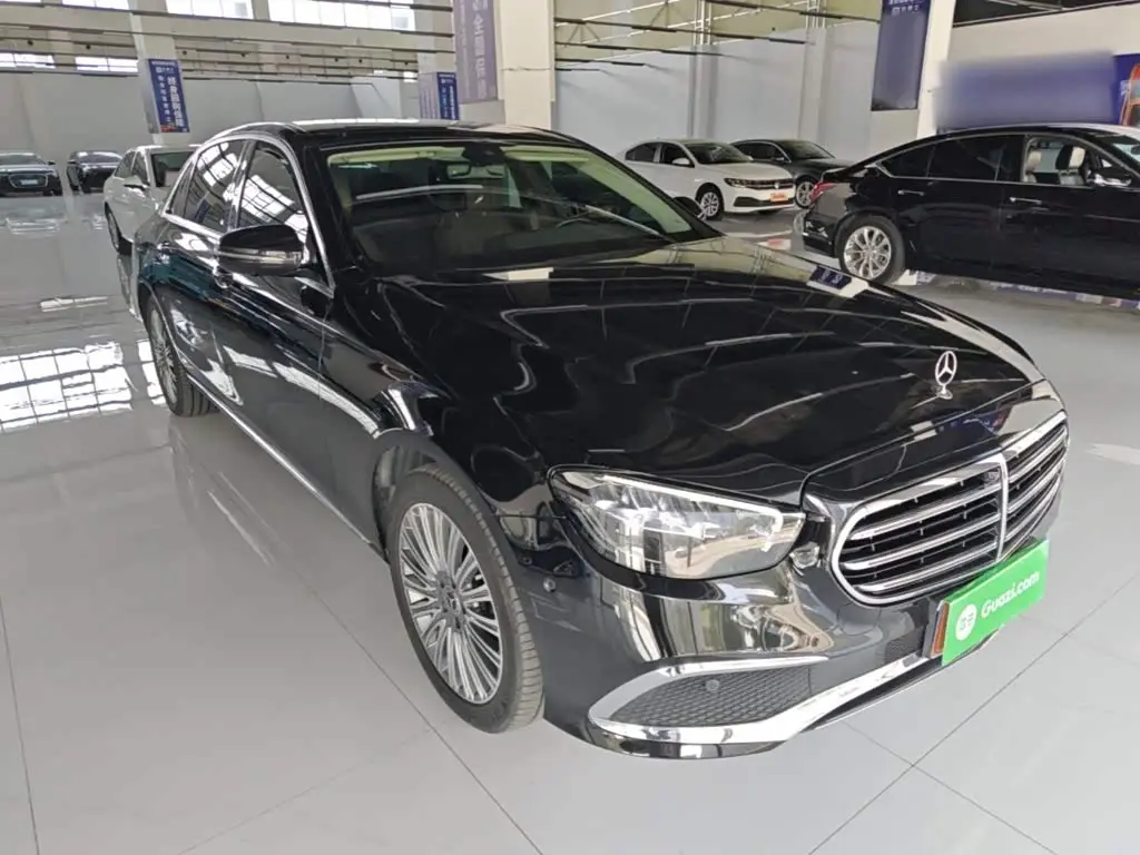 Mercedes-Benz E-Class 2021 — Photo 4/20