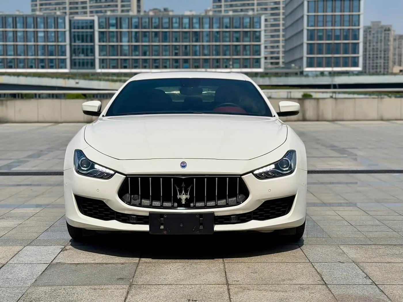 Maserati Ghibli 2020 — Photo 1/11