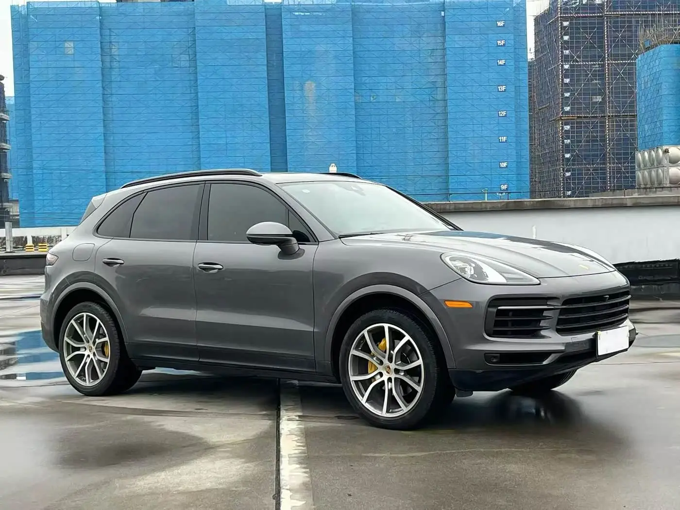 Porsche Cayenne 2021 — Фото 3/9
