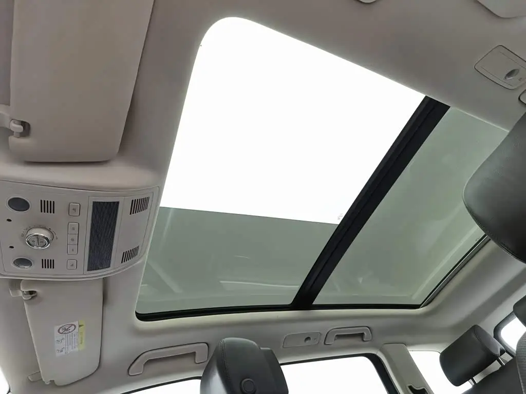 Volkswagen Touareg 2018 — Şəkil 14/20