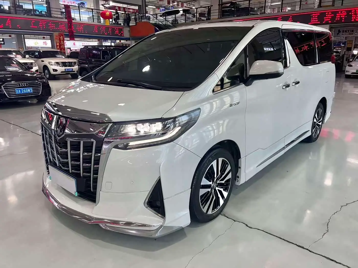 Toyota Alphard, 2017