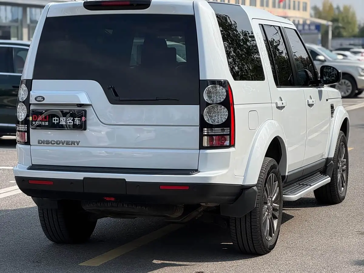 Land Rover Discovery 2016 — Photo 4/20