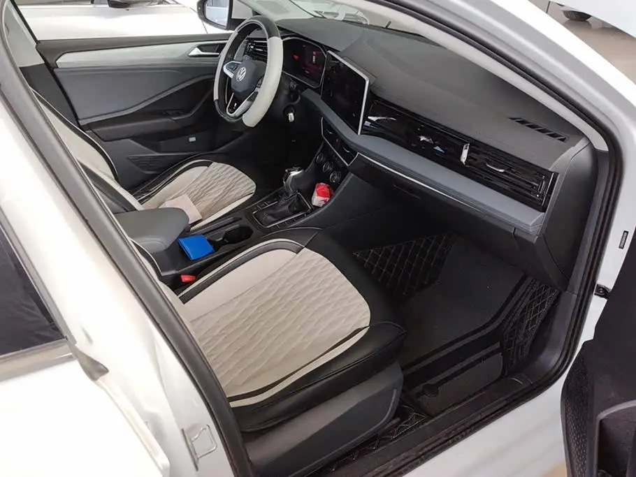 Volkswagen Sagitar 2025 — Photo 8/16