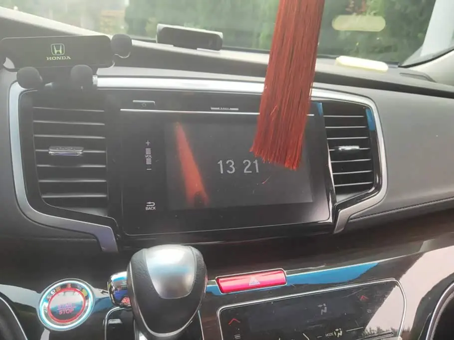 Honda Odyssey 2018 — Şəkil 13/16