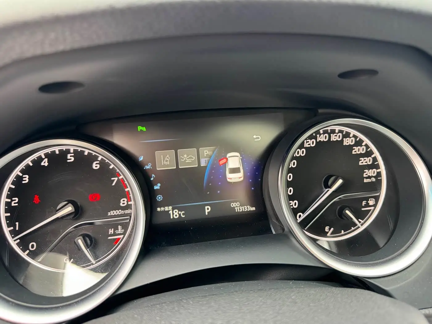 Toyota Camry 2019 — Фото 9/9