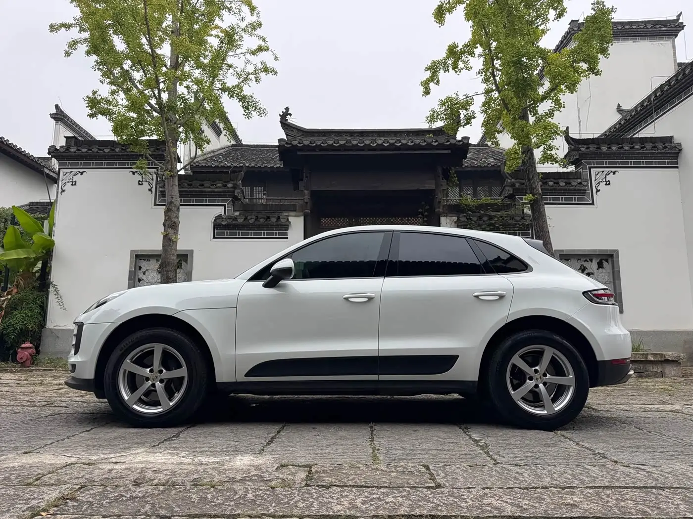 Porsche Macan 2020 — Фото 2/11