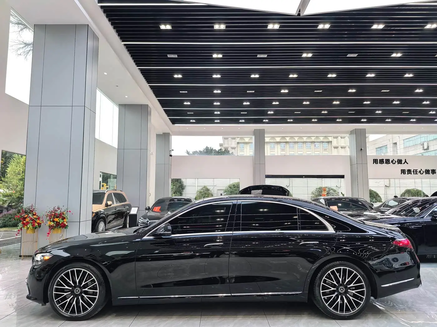 Mercedes-Benz S-Class 2023 — Фото 4/15