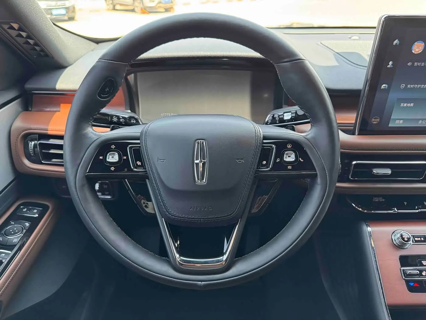 Lincoln Aviator 2021 — Photo 12/20
