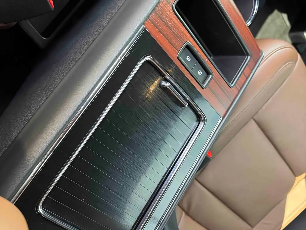 Lincoln Aviator 2021 — Photo 17/20