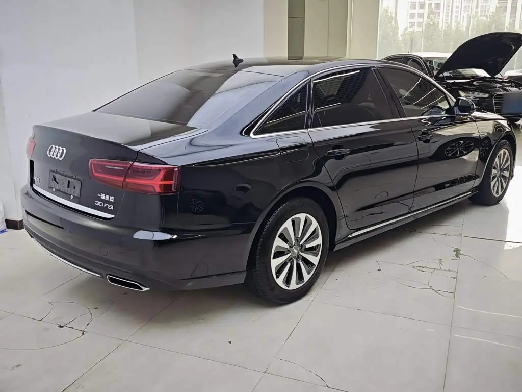 Audi A6L 2017 — Photo 10/19