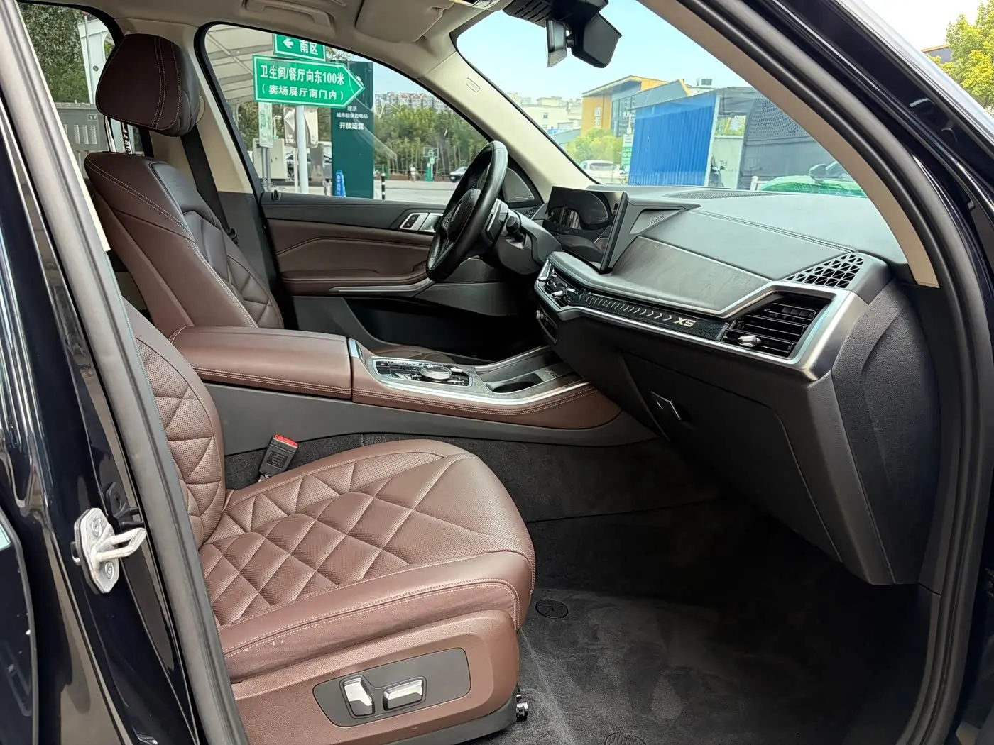BMW X5 2024 — Photo 10/16