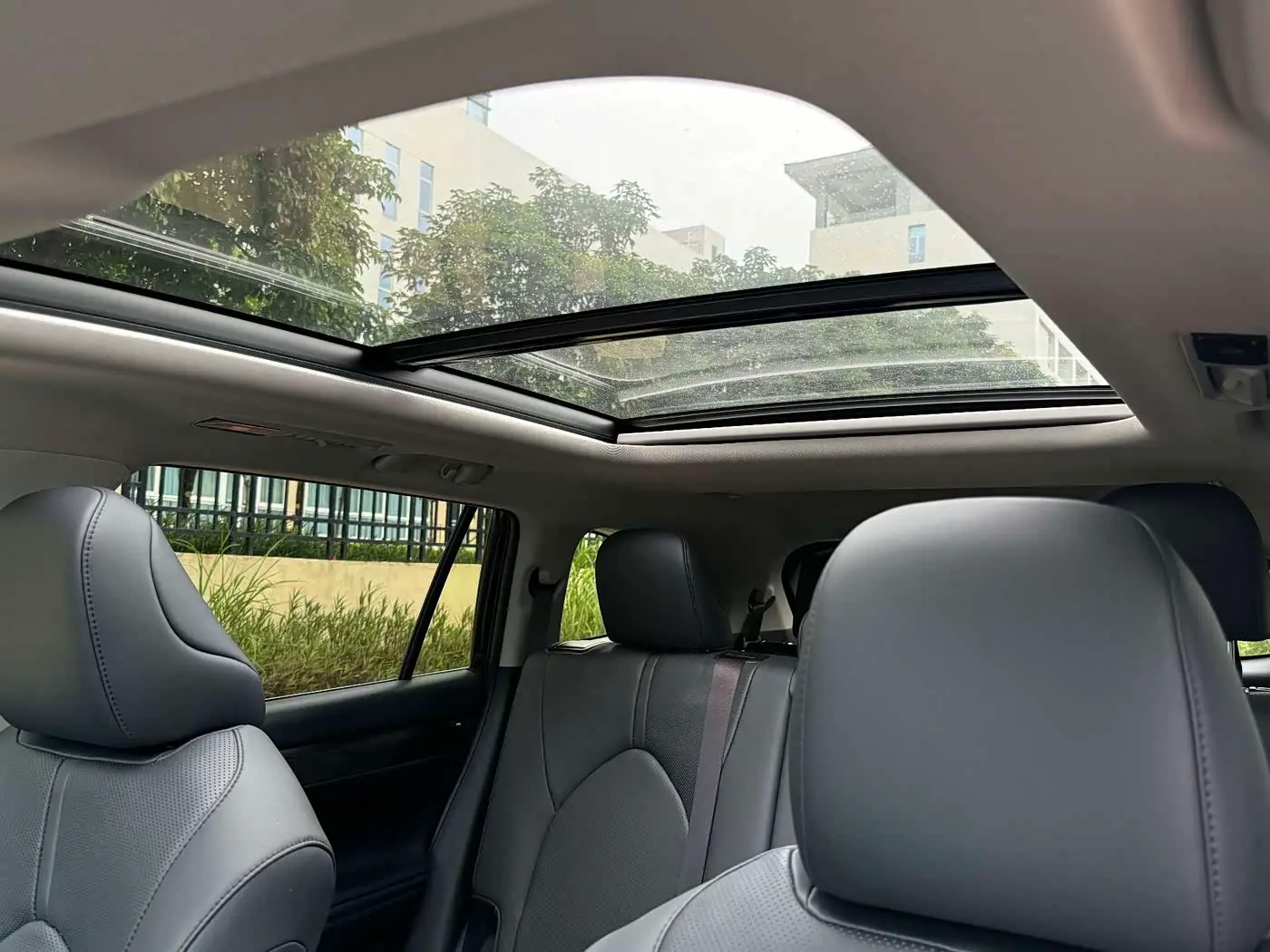 Toyota Highlander 2025 — Şəkil 11/18