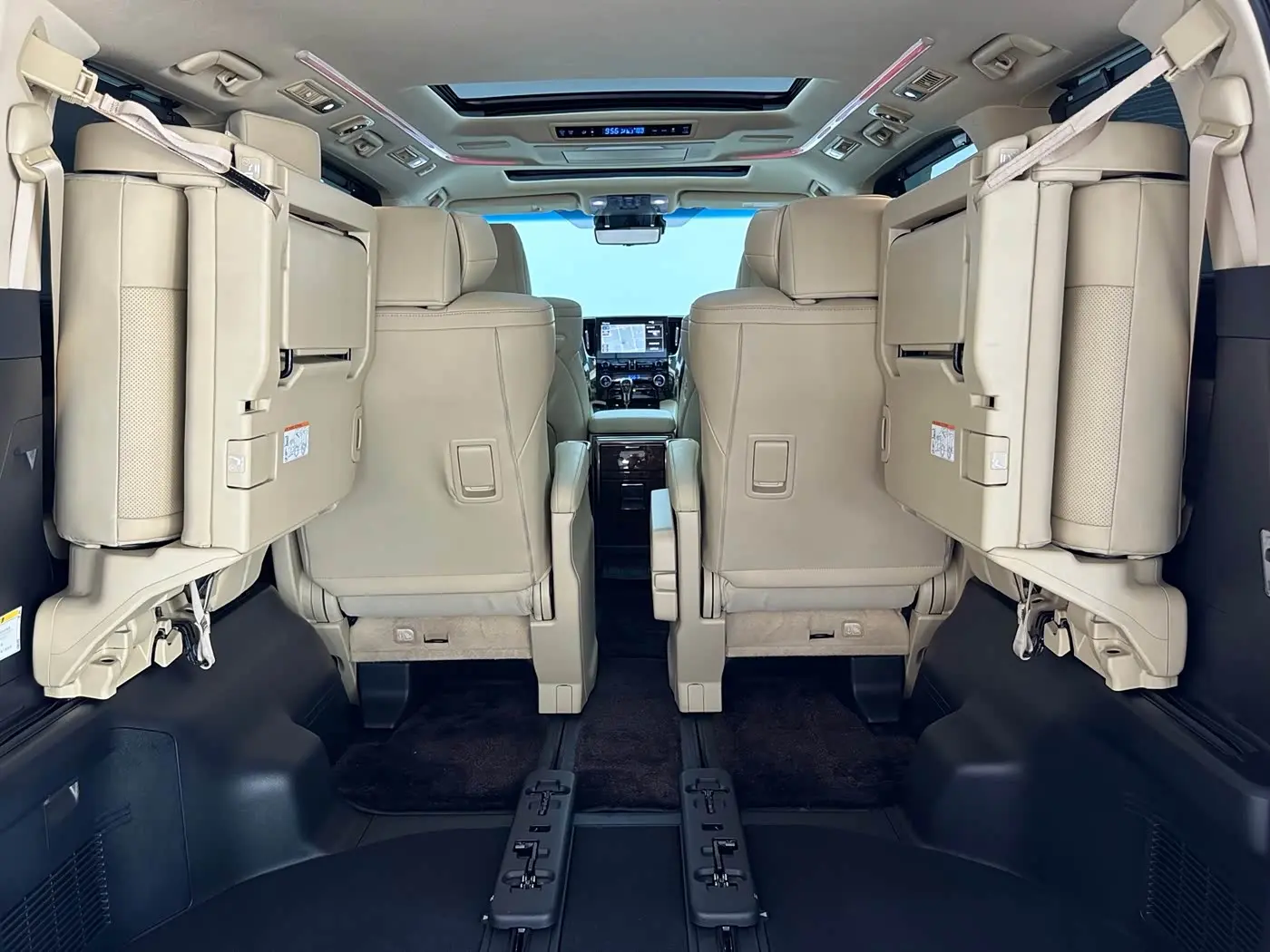 Toyota Alphard 2021 — Фото 9/13