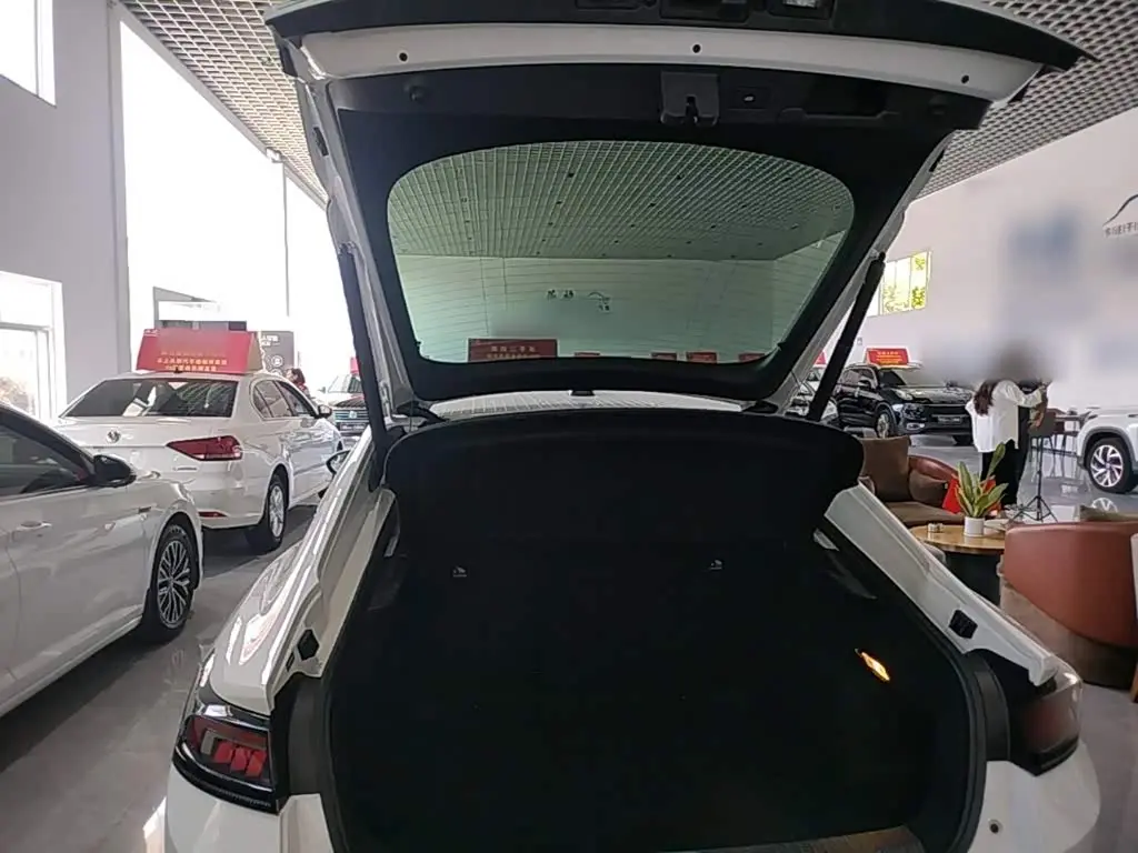 Volkswagen Lamando 2024 — Photo 19/20