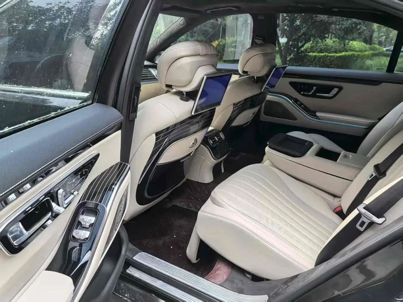 Mercedes-Benz S-Class 2010 — Photo 9/9