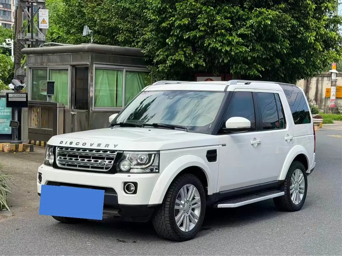 Land Rover Discovery 2016 — Photo 1/13