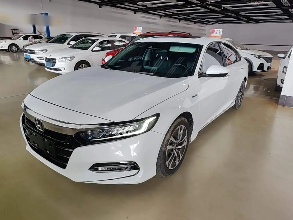 Honda Accord 2021 — Photo 1/19