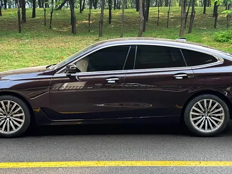 BMW 6 Series GT 2018 — Фото 18/19