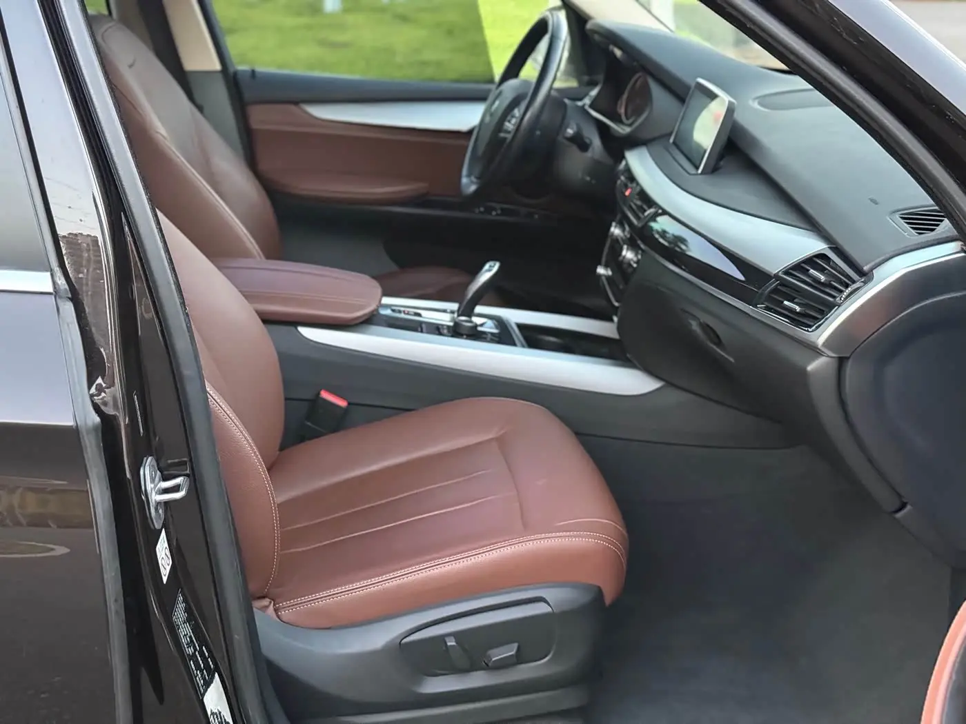 BMW X5 2018 — Фото 8/10