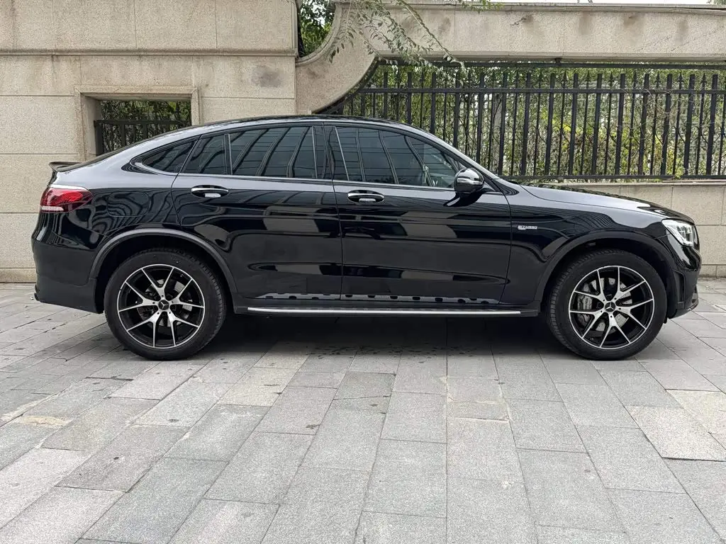 Mercedes-Benz GLC Coupe AMG 2022 — Photo 2/19