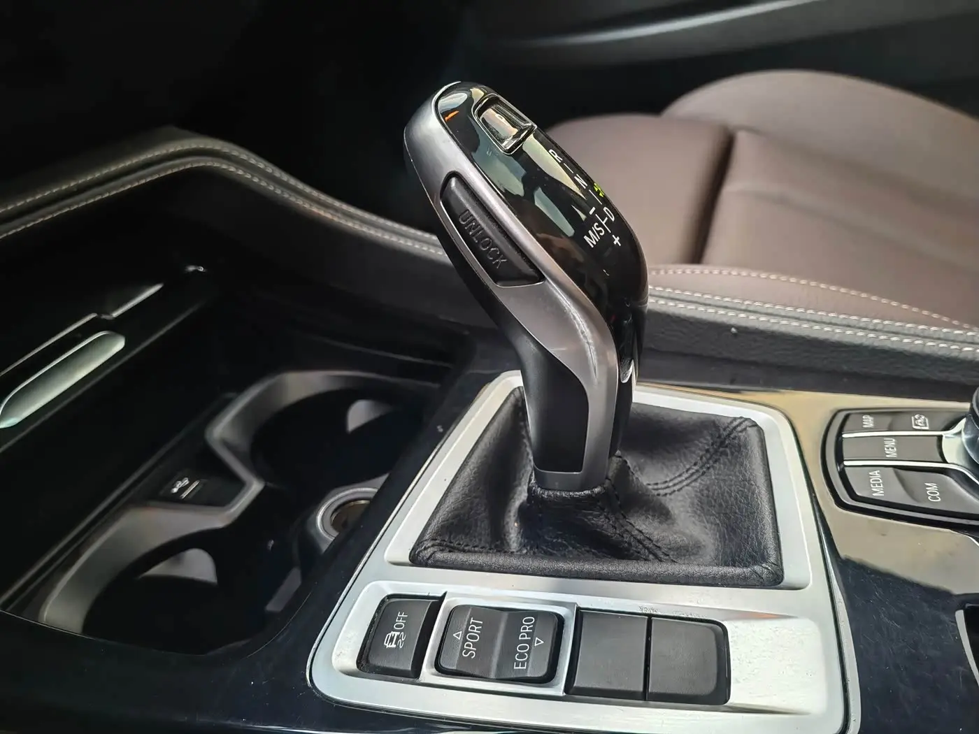 BMW 1 Series 2022 — Şəkil 19/20