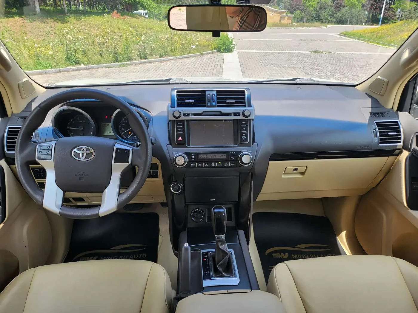 Toyota Prado 2017 — Photo 4/15