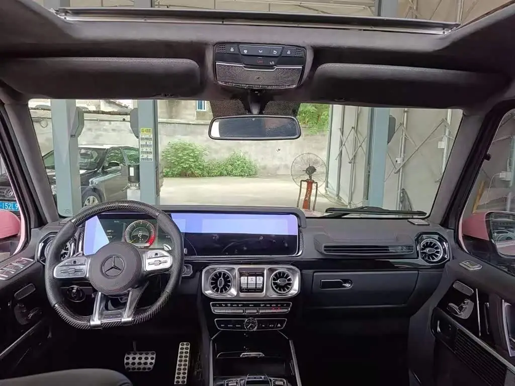 Mercedes-Benz G-Class 2010 — Photo 4/7