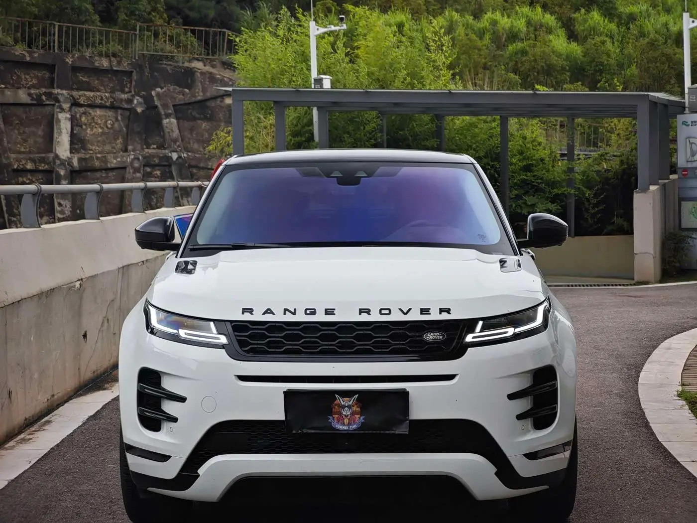 Land Rover Range Rover Evoque 2021 — Фото 2/18