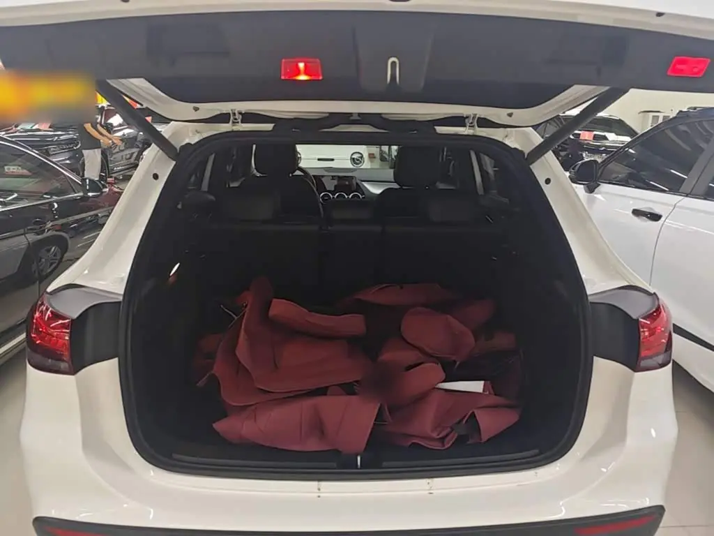Mercedes-Benz GLA 2021 — Photo 19/20