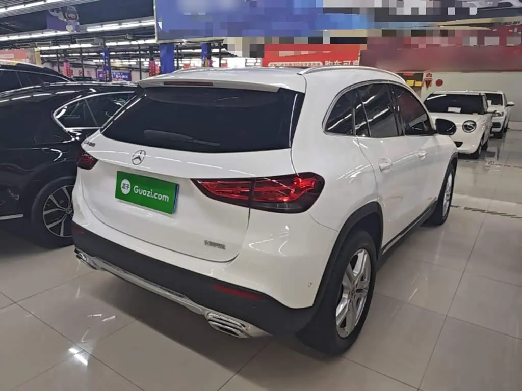 Mercedes-Benz GLA 2021 — Photo 7/20