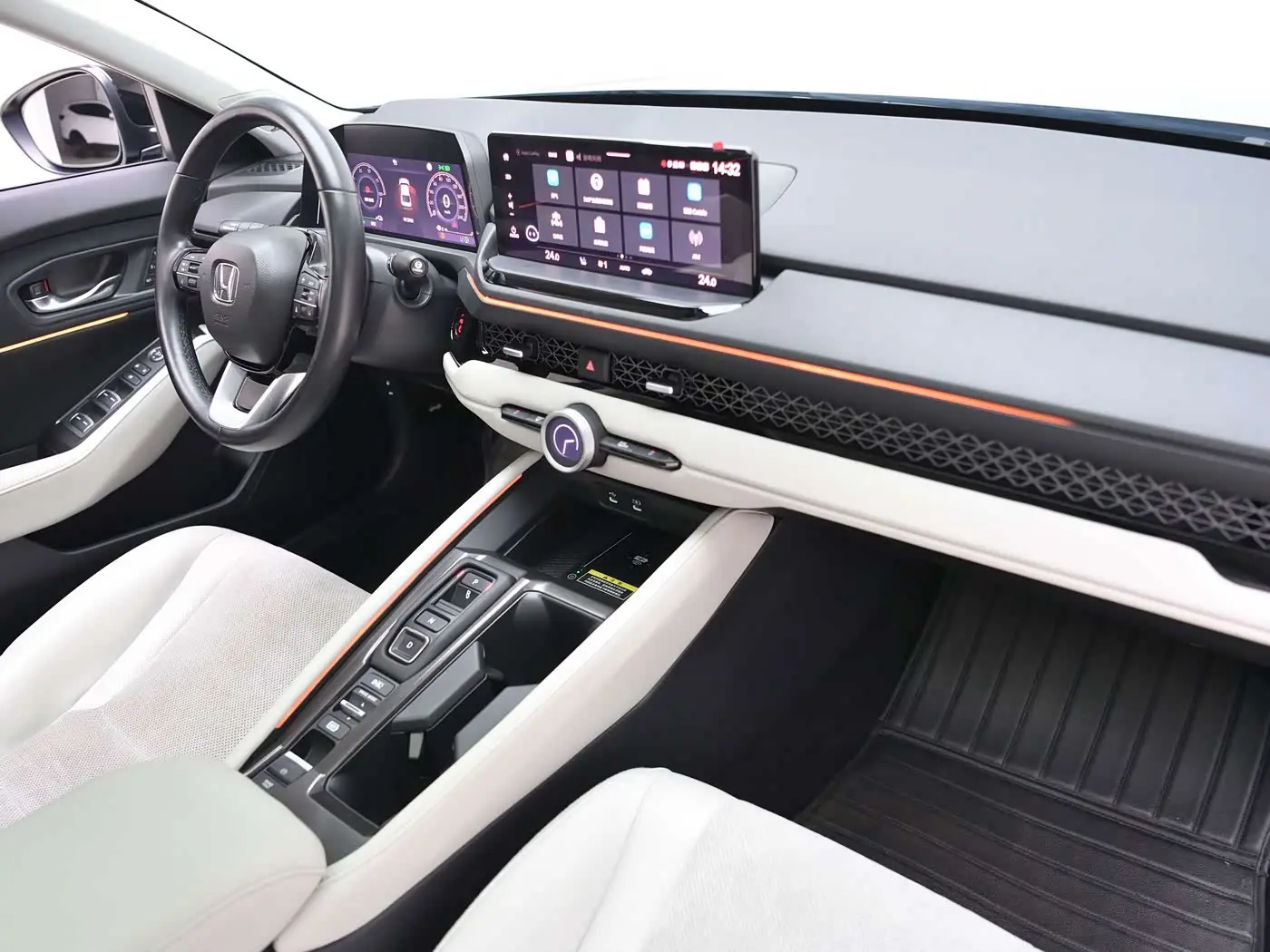 Honda Accord New Energy 2023 — Photo 14/20