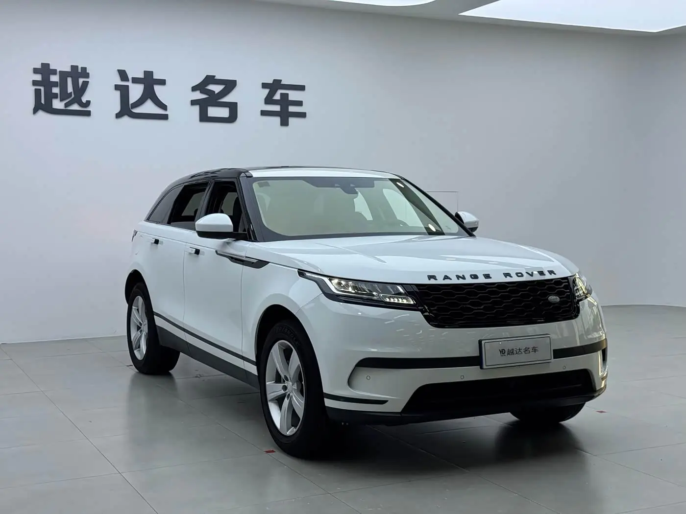 Land Rover Range Rover Velar 2019 — Фото 5/20