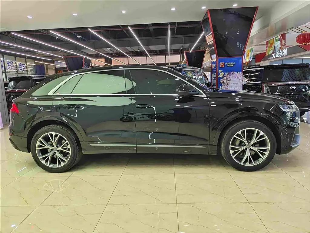 Audi Q8 2019 — Photo 17/18