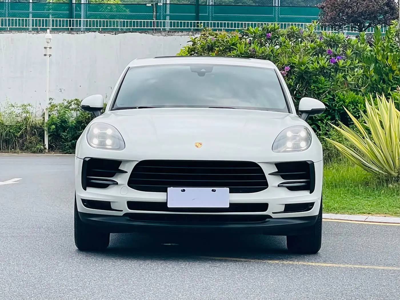 Porsche Macan 2019 — Photo 2/20