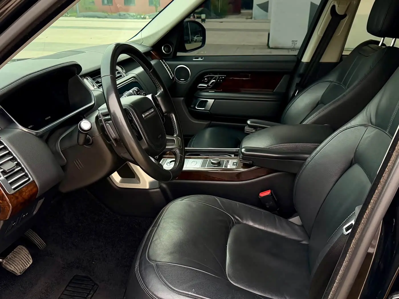 Land Rover Range Rover 2020 — Photo 11/15