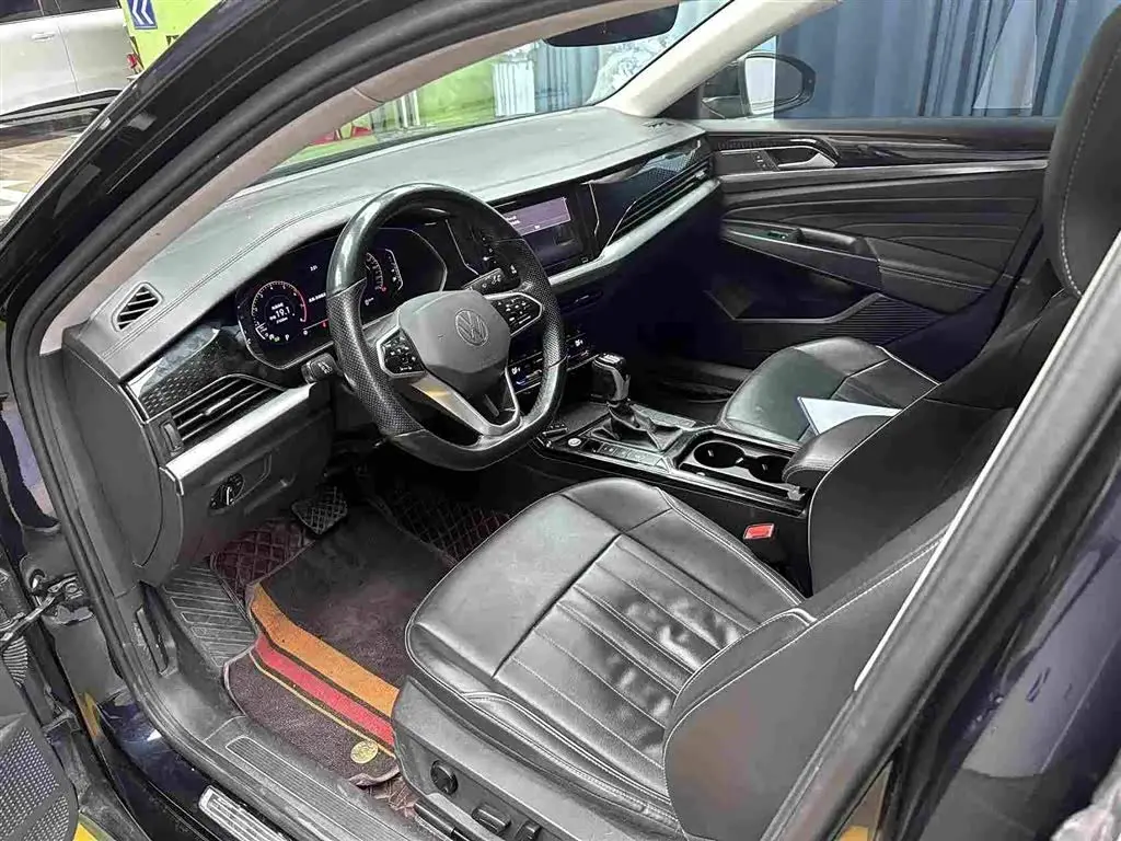 Volkswagen Passat 2024 — Фото 4/9