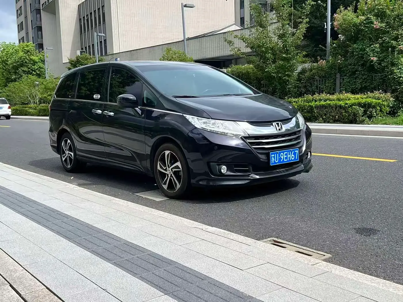 Honda Odyssey 2018 — Фото 3/16