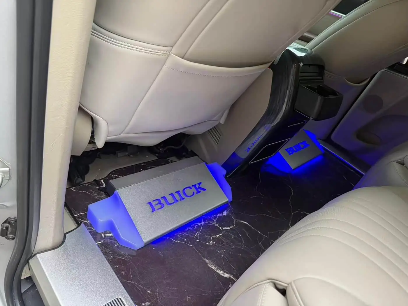 Buick GL8 2019 — Photo 9/15