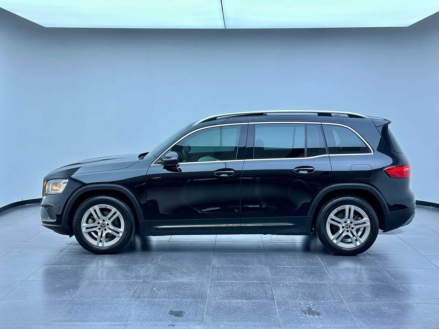 Mercedes-Benz GLB 2021 — Фото 14/18