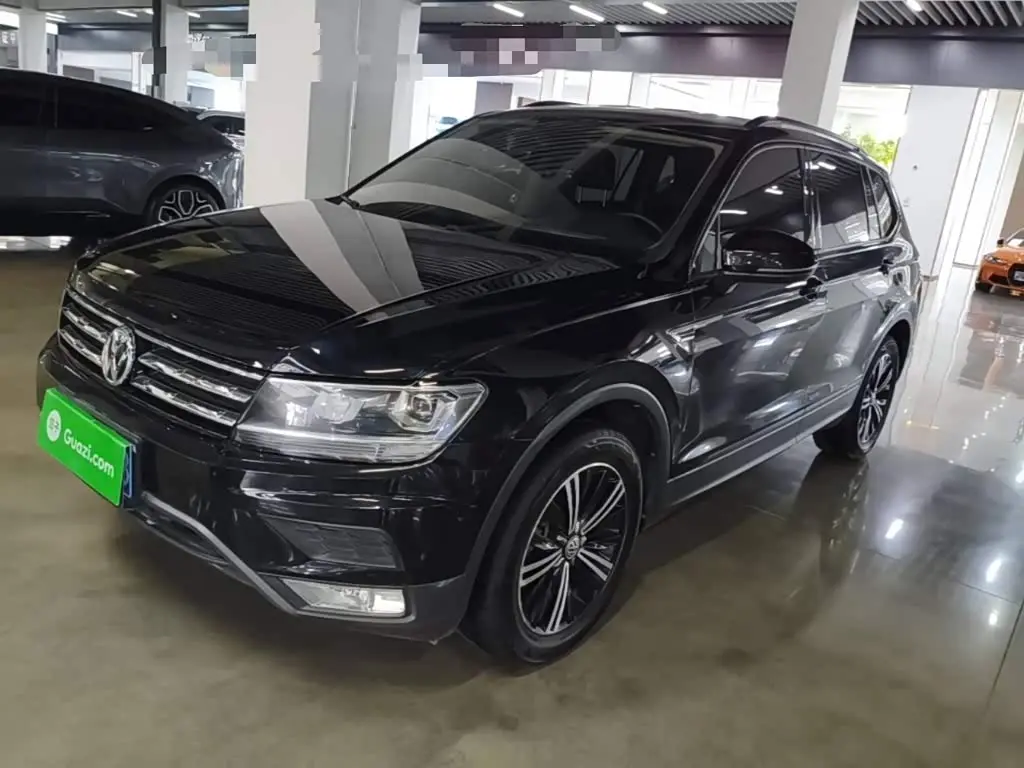 Volkswagen Tiguan L 2020 — Фото 1/20