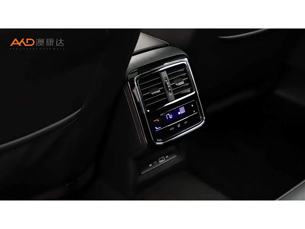 Volkswagen Passat 2024 — ფოტო 9/10