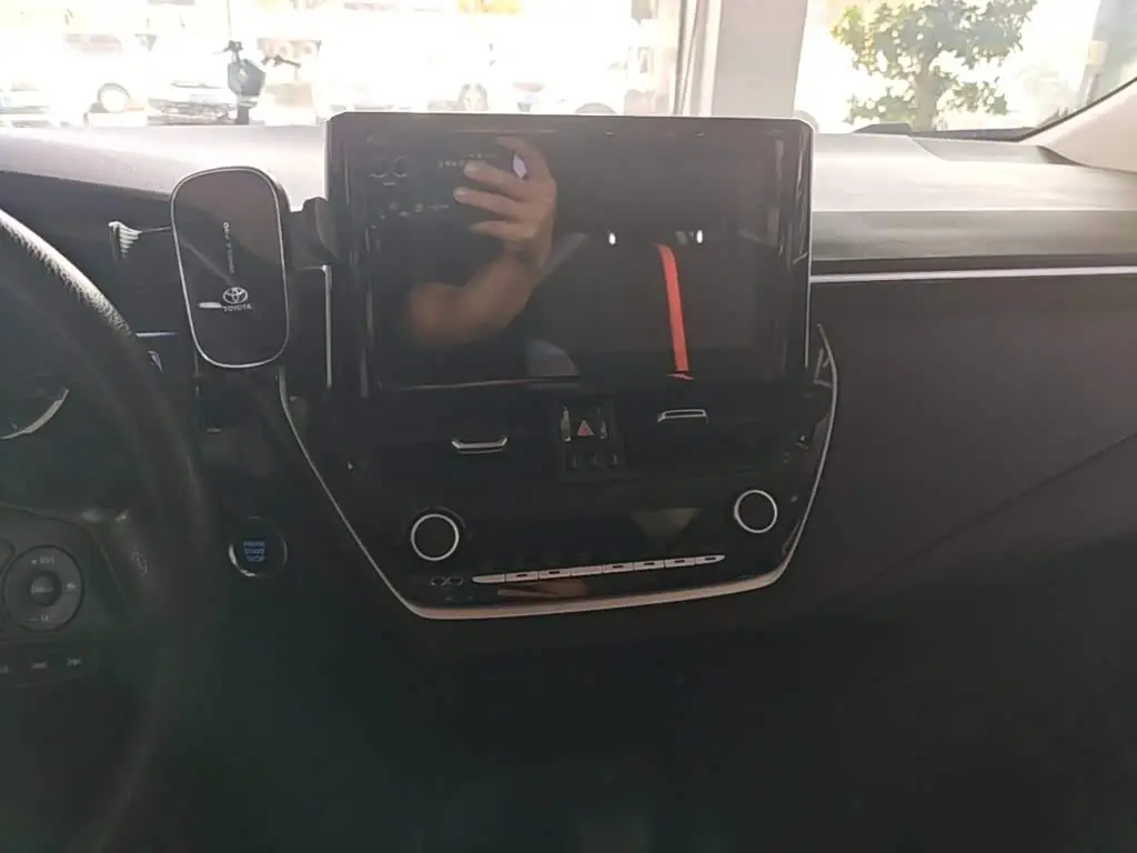 Toyota Corolla 2025 — Photo 12/19
