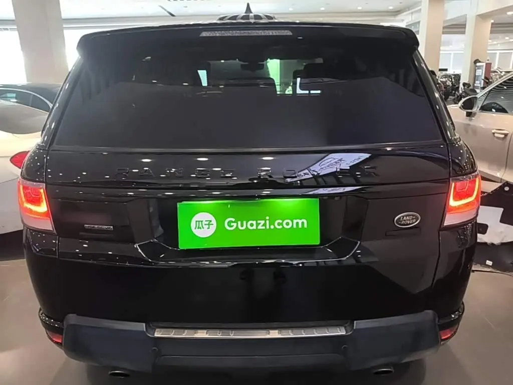 Land Rover Range Rover Sport 2017 — Photo 6/20