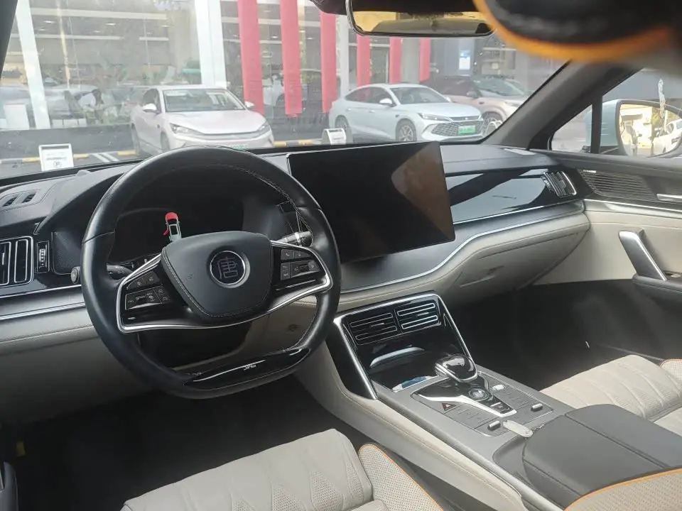 BYD Tang New Energy 2023 — Şəkil 7/9