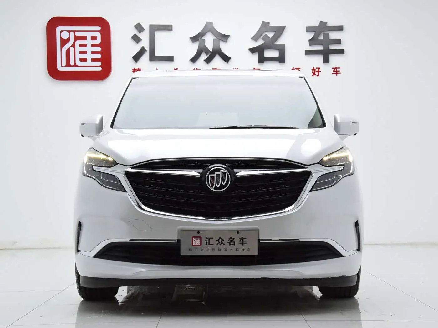 Buick GL8 2021 — ფოტო 2/20